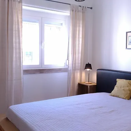 Charming Family Apartment Lisbon