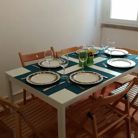 Charming Family Apartment *